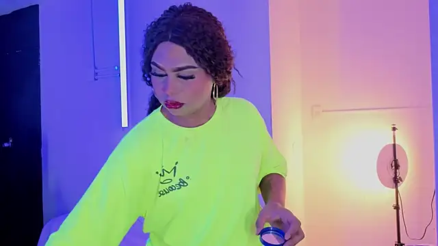 Snapshot of megara_hott chatting on February 15, 3:31 pm megara hott online show from February 15, 3:31 pm