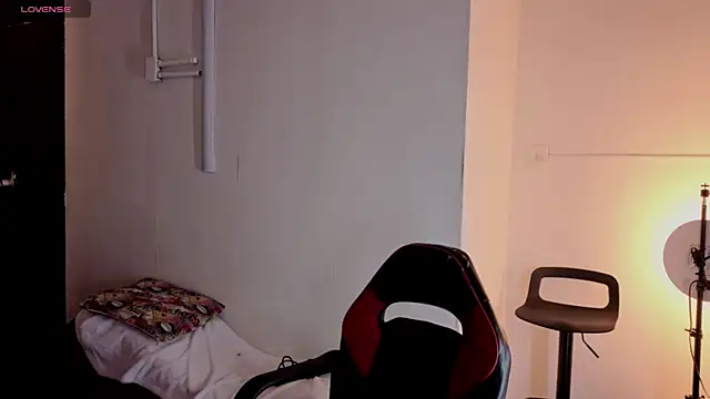 Snapshot of megara_hott chatting on February 19, 3:52 pm megara hott online show from February 19, 3:52 pm