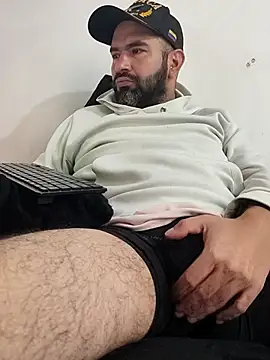 hairyandbigmann online show from February 10, 2:21 pm