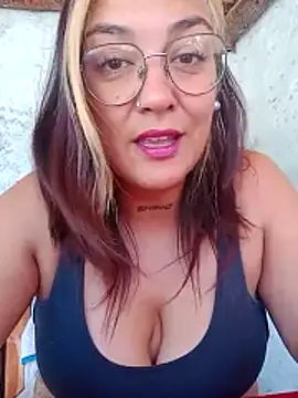 kuramaqueen online show from March 17, 4:21 pm