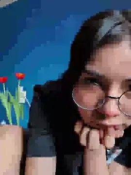 Snapshot of Sienna_Gol chatting on February 3, 8:14 pm Sienna Gol online show from February 3, 8:14 pm