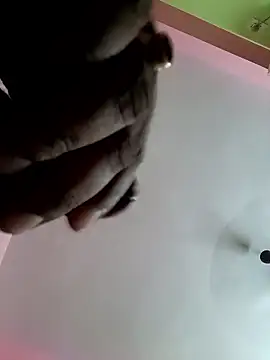 Menfromkolkata online show from March 18, 12:19 pm