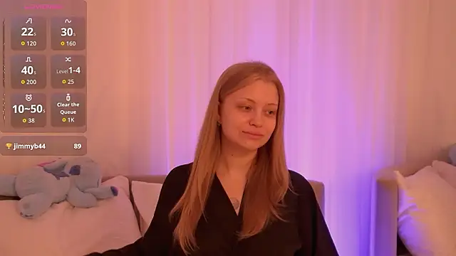 MollyHilton online show from March 13, 6:14 pm