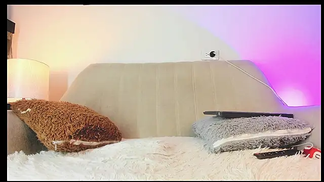 Snapshot of drakomilck1 chatting on February 11, 4:39 am drakomilck1 online show from February 11, 4:39 am