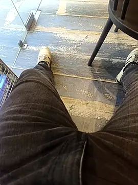 Snapshot of GTX-8194 chatting on February 15, 11:41 am GTX-8194 online show from February 15, 11:41 am