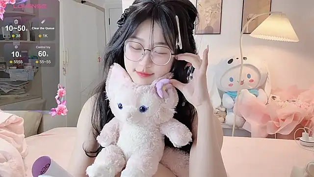 Luminous4173 online show from February 12, 7:25 am