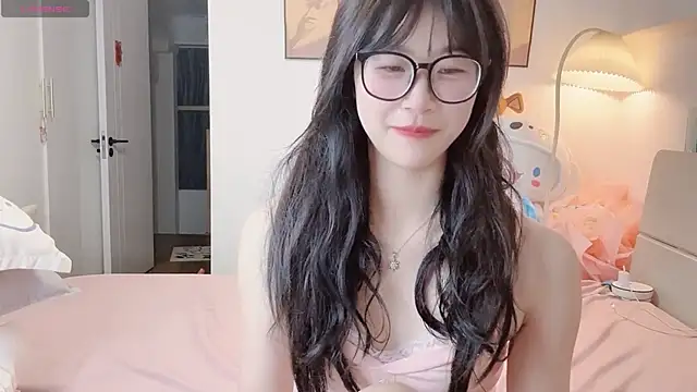 Luminous4173 online show from May 9, 12:32 pm