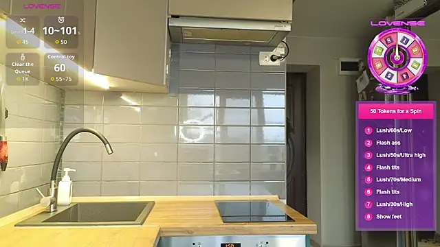 Snapshot of EvangelinFox chatting on February 16, 11:28 am EvangelinFox online show from February 16, 11:28 am