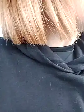 Snapshot of SequereCorTuum chatting on February 10, 3:05 pm SequereCorTuum online show from February 10, 3:05 pm