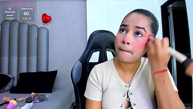 Shirleytaylor- online show from March 17, 11:35 am