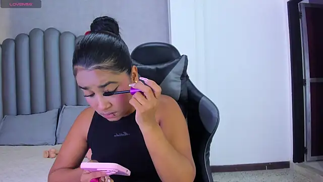 Shirleytaylor- online show from April 16, 11:44 am