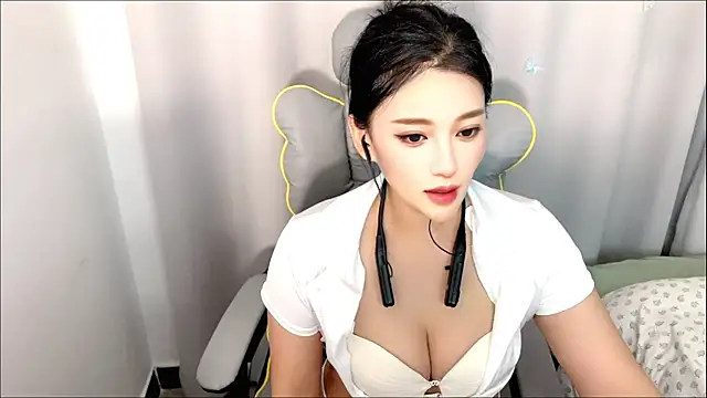 yayayaya520 online show from May 19, 9:37 am