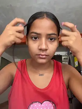 Snapshot of AyshelDoll1 chatting on June 17, 7:15 pm AyshelDoll1 online show from June 17, 7:15 pm