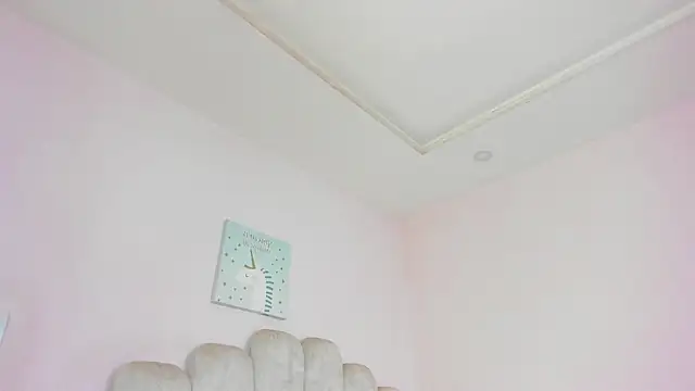 paula cosioo online show from April 10, 1:38 pm