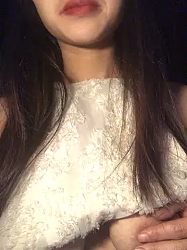 Snapshot of uyensexy chatting on February 10, 3:10 am uyensexy online show from February 10, 3:10 am