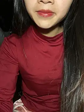 Snapshot of uyensexy chatting on February 25, 2:27 pm uyensexy online show from February 25, 2:27 pm