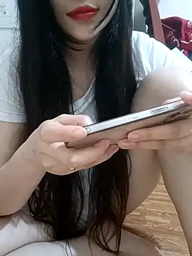 Snapshot of Moe-moex chatting on February 5, 3:44 am Moe-moex online show from February 5, 3:44 am