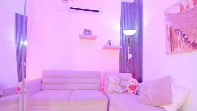 Snapshot of TAHIELA_ chatting on February 21, 10:38 am TAHIELA online show from February 21, 10:38 am