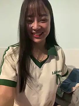 Snapshot of hotgirl-sexy chatting on February 5, 3:38 pm hotgirl-sexy online show from February 5, 3:38 pm