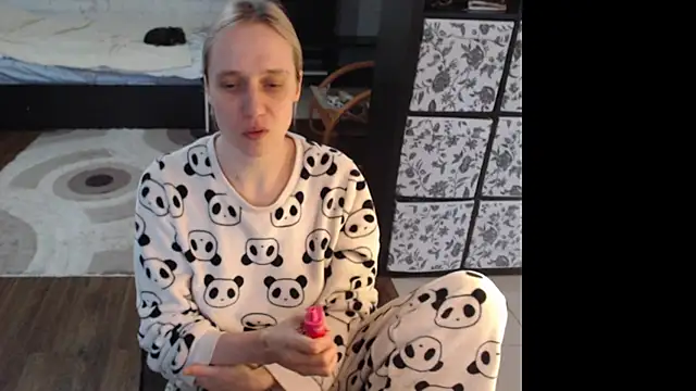 Your guilty pleasure1 online show from March 2, 8:43 am