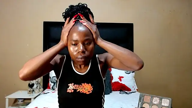 Snapshot of AppleAsss chatting on February 27, 10:21 pm AppleAsss online show from February 27, 10:21 pm