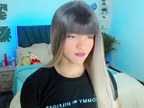 Snapshot of ZoeSchmmit chatting on June 23, 10:41 pm ZoeSchmmit online show from June 23, 10:41 pm