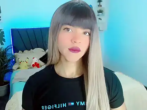 Snapshot of ZoeSchmmit chatting on June 24, 4:06 pm ZoeSchmmit online show from June 24, 4:06 pm