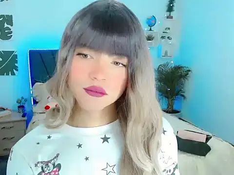 Snapshot of ZoeSchmmit chatting on July 21, 3:58 pm ZoeSchmmit online show from July 21, 3:58 pm