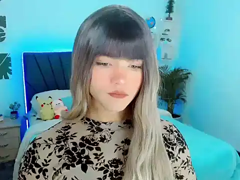 Snapshot of ZoeSchmmit chatting on July 23, 7:01 pm ZoeSchmmit online show from July 23, 7:01 pm