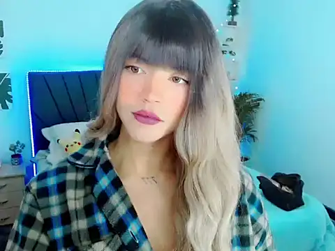Snapshot of ZoeSchmmit chatting on July 25, 2:47 pm ZoeSchmmit online show from July 25, 2:47 pm