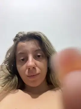 Snapshot of casal_uai chatting on April 29, 11:11 pm casal uai online show from April 29, 11:11 pm