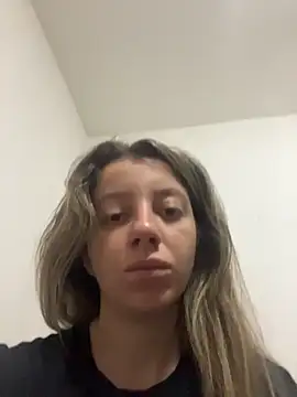 Snapshot of casal_uai chatting on May 20, 9:10 pm casal uai online show from May 20, 9:10 pm