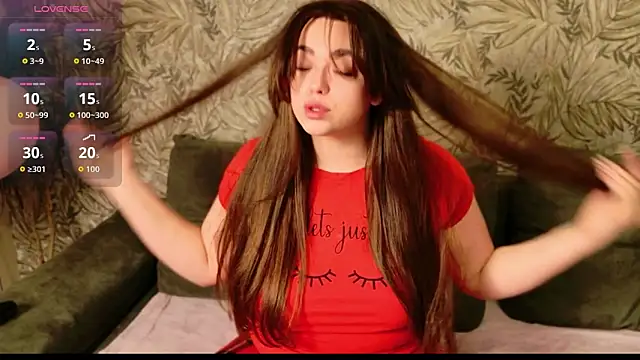 Snapshot of AliraX chatting on February 28, 7:15 pm AliraX online show from February 28, 7:15 pm