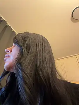 Snapshot of lorry6 chatting on February 25, 8:35 am lorry6 online show from February 25, 8:35 am