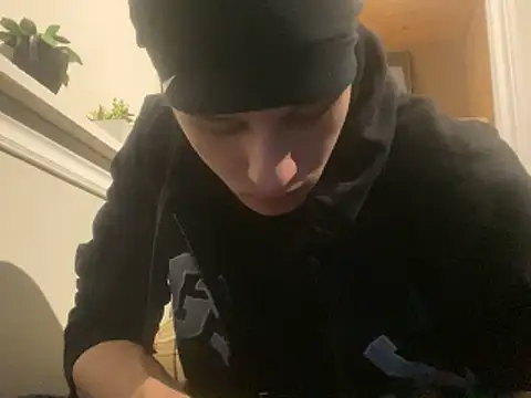 Snapshot of yourwhiteboy1 chatting on March 2, 5:08 am yourwhiteboy1 online show from March 2, 5:08 am