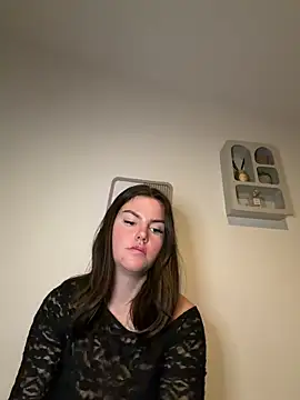 kiaraaaa75 online show from February 14, 5:32 pm