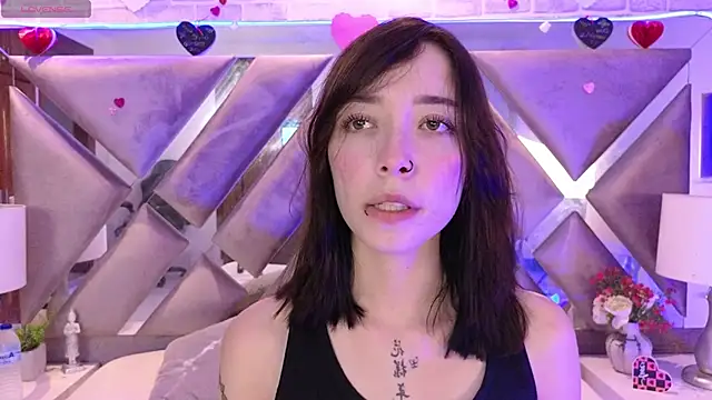 HarperrWest online show from February 27, 8:09 pm