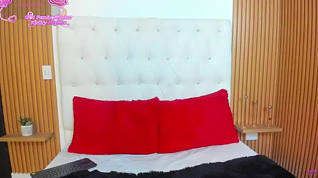 GreciaEvanss online show from June 11, 3:32 pm