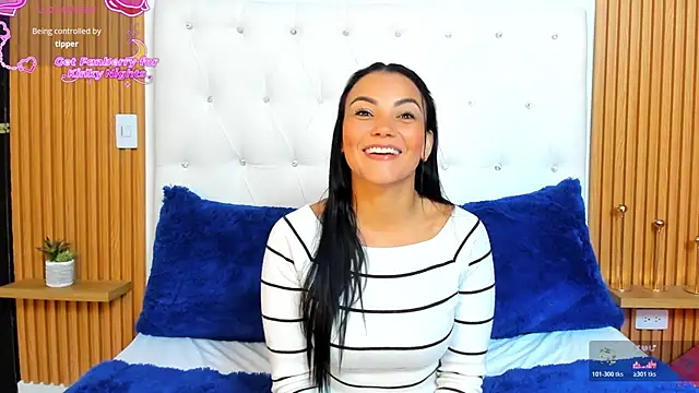 GreciaEvanss online show from June 18, 5:06 pm