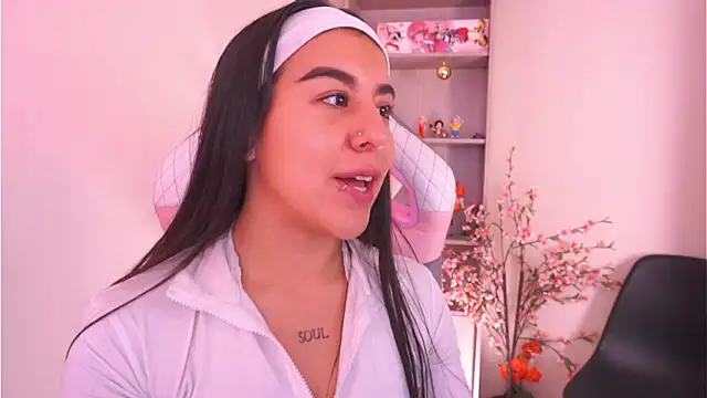 Snapshot of mavi_boo chatting on February 3, 6:57 pm mavi boo online show from February 3, 6:57 pm