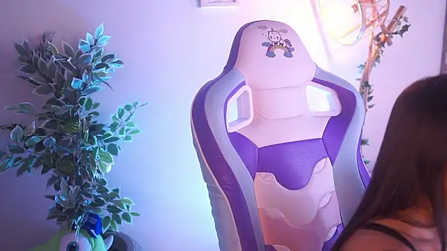 Snapshot of mavi_boo chatting on February 14, 7:05 am mavi boo online show from February 14, 7:05 am