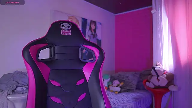 Snapshot of mavi_boo chatting on February 24, 7:45 pm mavi boo online show from February 24, 7:45 pm