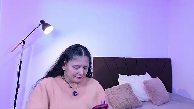 Genesis Montenegro OA online show from February 3, 12:43 pm