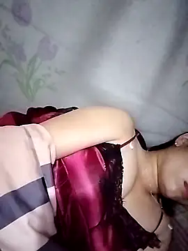 Ella-aa online show from May 21, 9:44 pm