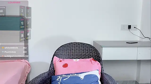 xianxian-baby online show from March 18, 7:00 am