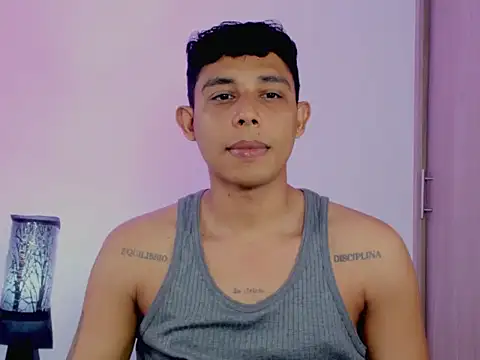 Snapshot of nilo2021 chatting on April 21, 2:56 pm nilo2021 online show from April 21, 2:56 pm