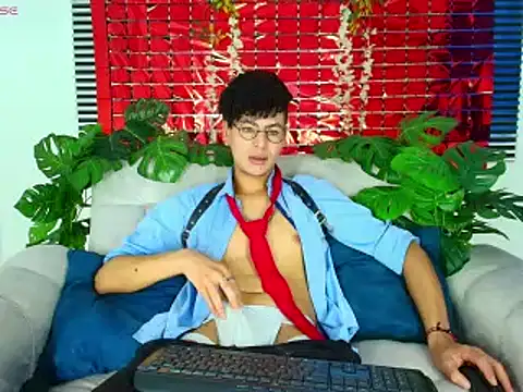 Snapshot of ThiiagoSaeenz chatting on February 28, 3:13 pm ThiiagoSaeenz online show from February 28, 3:13 pm