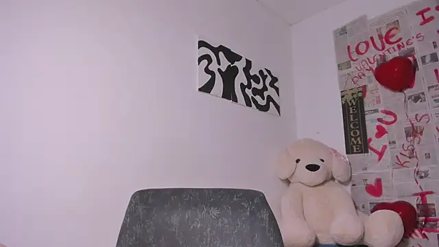 Nia13 online show from February 17, 6:32 am