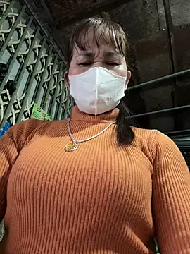 Snapshot of YANINA120 chatting on February 6, 10:29 am YANINA120 online show from February 6, 10:29 am