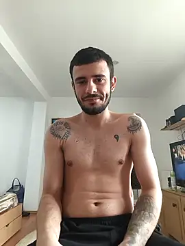 Snapshot of sammyfgm chatting on February 1, 10:25 am sammyfgm online show from February 1, 10:25 am